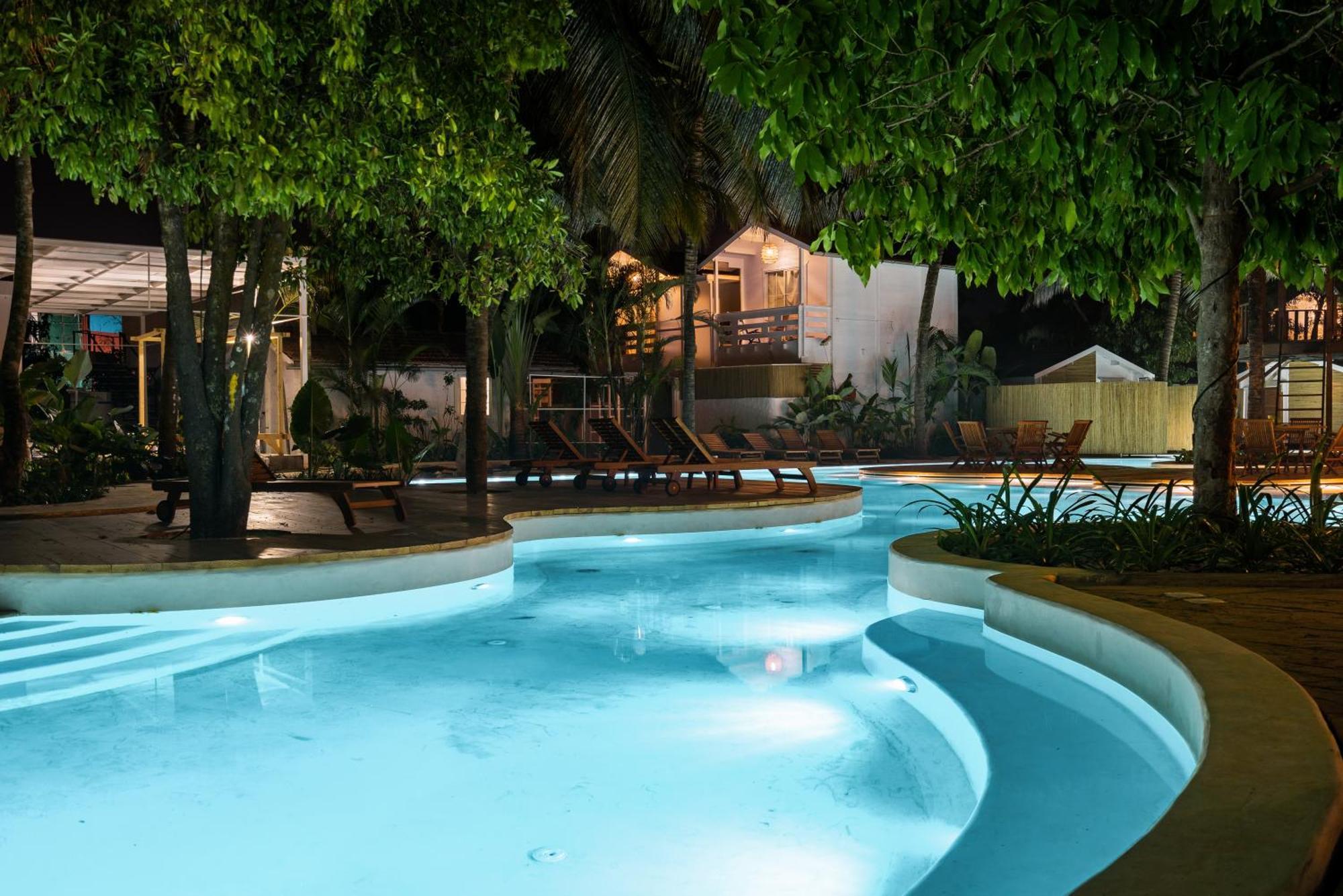 Hotel Azora By Ayatana, Goa Morjim Zewnętrze zdjęcie